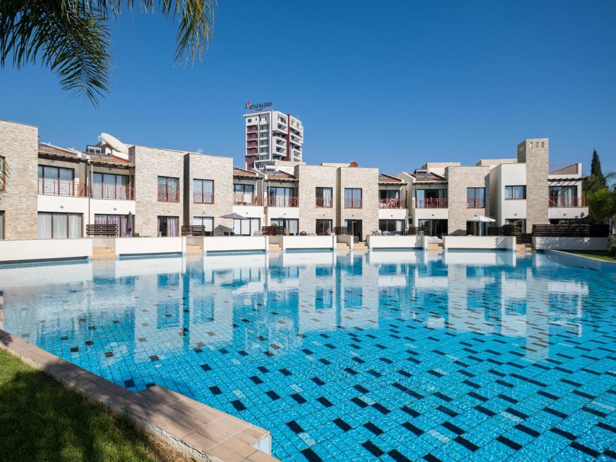 Sanders Aqua Park Resort - Precious 3-Bedroom Holiday Home With Shared Pool Limassol Exterior photo